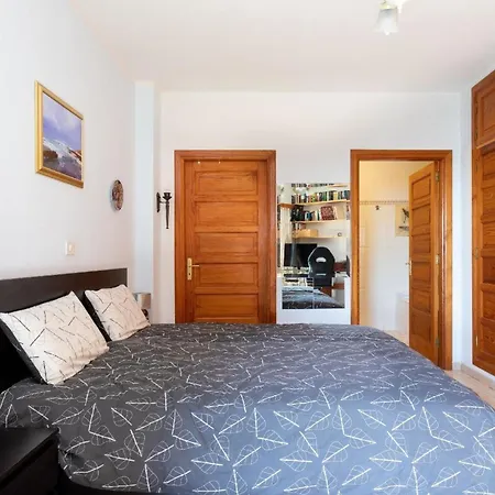 Luxurioeses Mit Zwei Balkonen Und Meerblick, Langzeitmiete Moeglich Apartment *