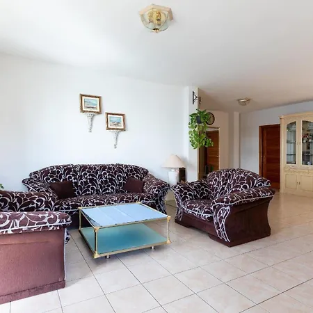 Luxurioeses Mit Zwei Balkonen Und Meerblick, Langzeitmiete Moeglich Apartment *