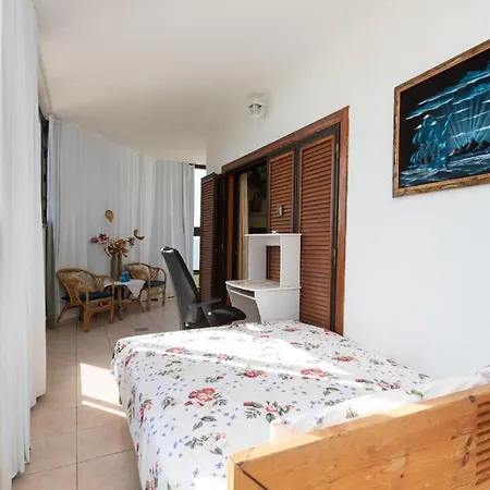 Apartment Luxurioeses Mit Zwei Balkonen Und Meerblick, Langzeitmiete Moeglich Costa Del Silencio